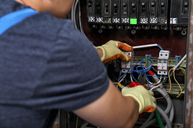 Why Are Electrician Contractors/Professionals So Expensive?