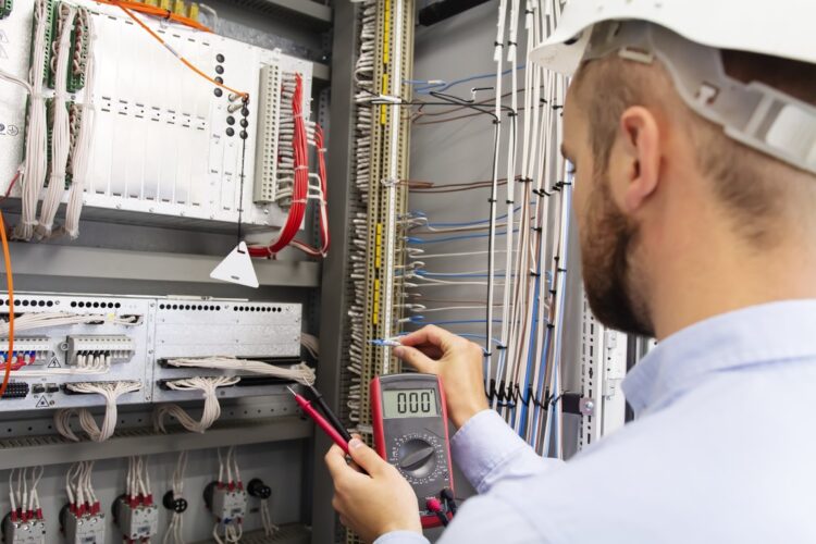 Why Are Electrician Contractors/Professionals So Expensive?