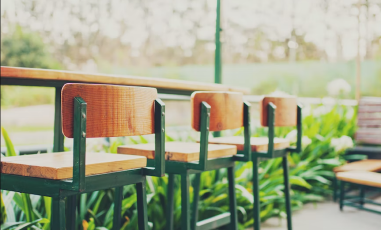 How to Choose the Right Stools for Your Breakfast Bar - A Guide to a Perfect Breakfast Bar