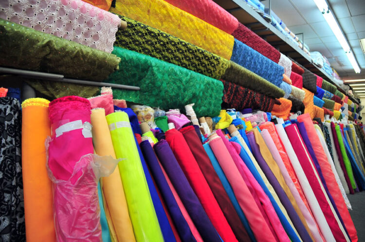6 Fabric Shopping Tips & Guidelines for Beginners