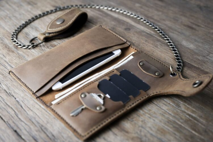 Best Biker Wallets for Your Style 2024 - Be Prepared for the Ride!