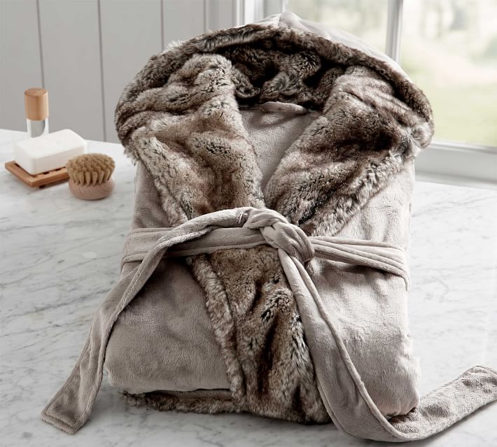 6 Common Bathrobe Fabric Types & Tips For Choosing