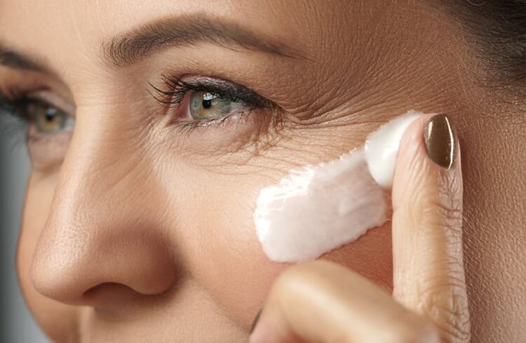 How To Create a Facial Routine That Works: 4 Tips for Women Over 50