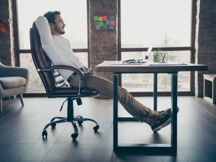 The Best Office Chair for Short People: A Comprehensive Guide