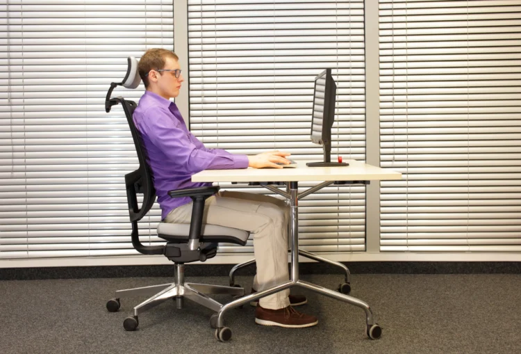 The Best Office Chair for Short People: A Comprehensive Guide