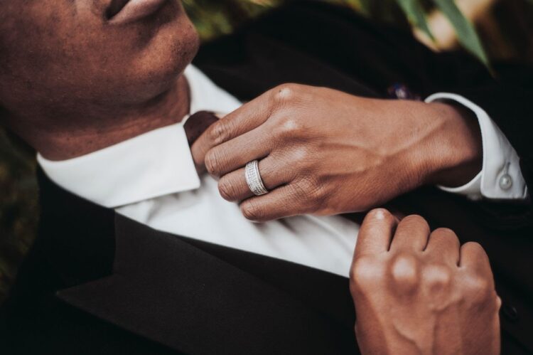 Unique Men’s Engagement Ring Ideas: Creative and Personalized Options