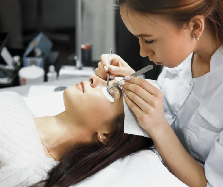 Complete 2024 Guide to Becoming a Certified Lash and Brow Technician