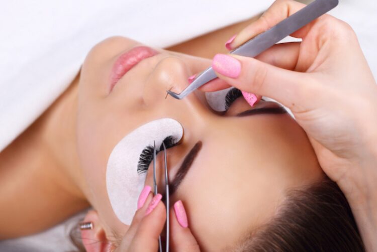 Complete 2024 Guide to Becoming a Certified Lash and Brow Technician