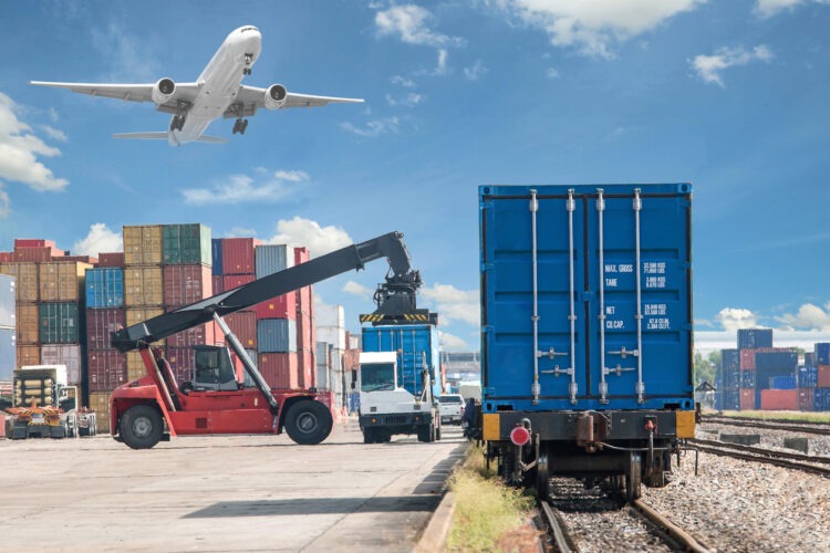 Advantages of Expedited Freight Carriers to Your Logistic Business