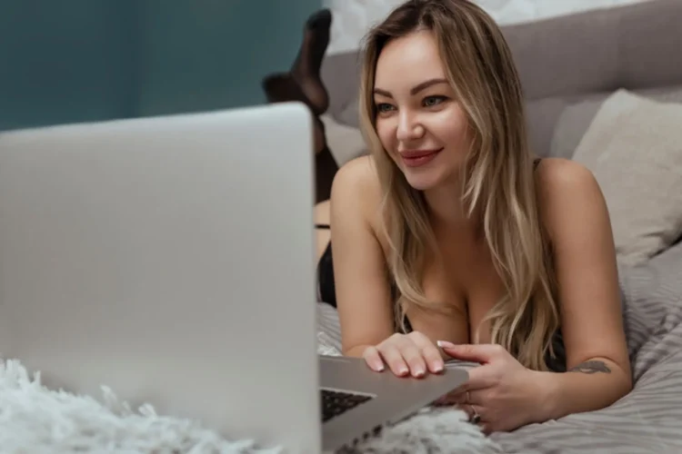 Chaturbate: Exploring the Pros of a Leading Adult Entertainment Platform