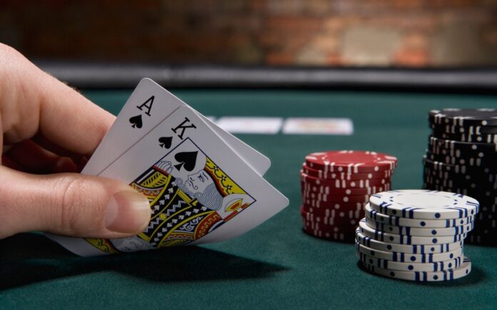 Pros and Cons of Using These 4 Poker Strategies