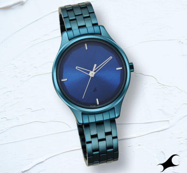 Stunner in Blue Dial & Metal Strap