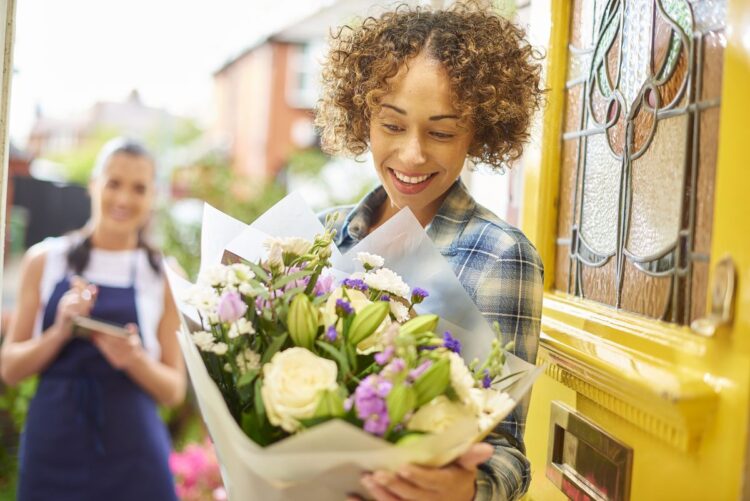 Why Flower Delivery Is the Best Way to Please Yourself and Your Loved Ones